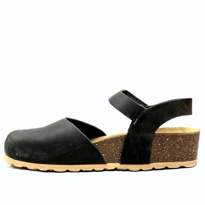 axelda maya sandal läder memoryfoam komfortsandal mjuk anatomisk arbetssko mörkgrå svart täckt tå