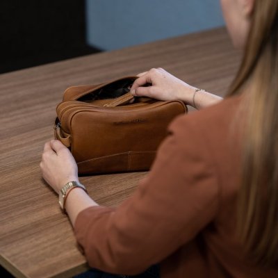 The Chesterfield Brand / Leather Toiletry Bag Stacey Cognac necessär läder skinn sminkväska badrumsväska toalettväska