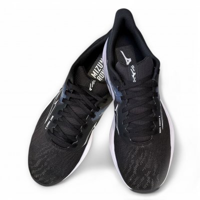 Mizuno Wave Equate 9 multi herrsko black svart vit vintage blå löparsko promenad fritid walking jogging