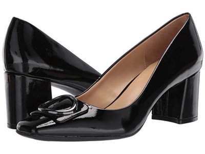 Naturalizer winona Patent faux läder konstruerar denna högklackade pump med en kvadratisk tå och spänndetalj. Storlek: verklig